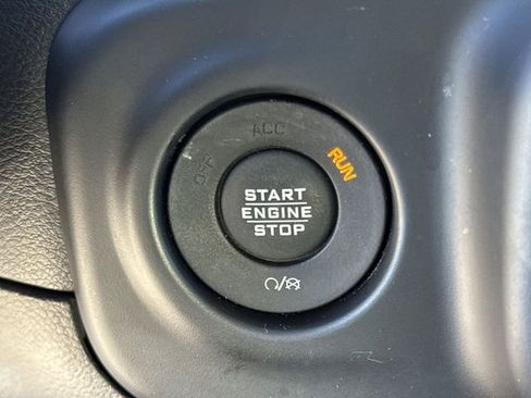 Used 2020 Jeep Gladiator Sport w/ Quick Order Package 24S image 16