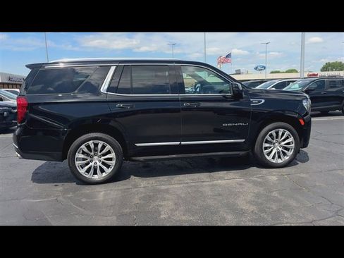 Used 2024 GMC Yukon Denali AWD/4WD image 9