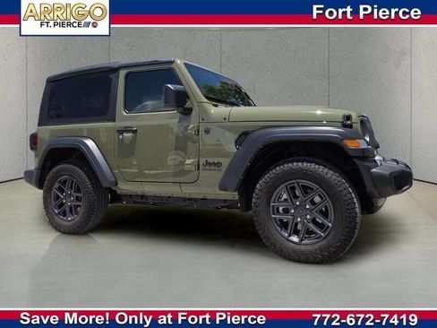 Used 2025 Jeep Wrangler Sport AWD/4WD image 28