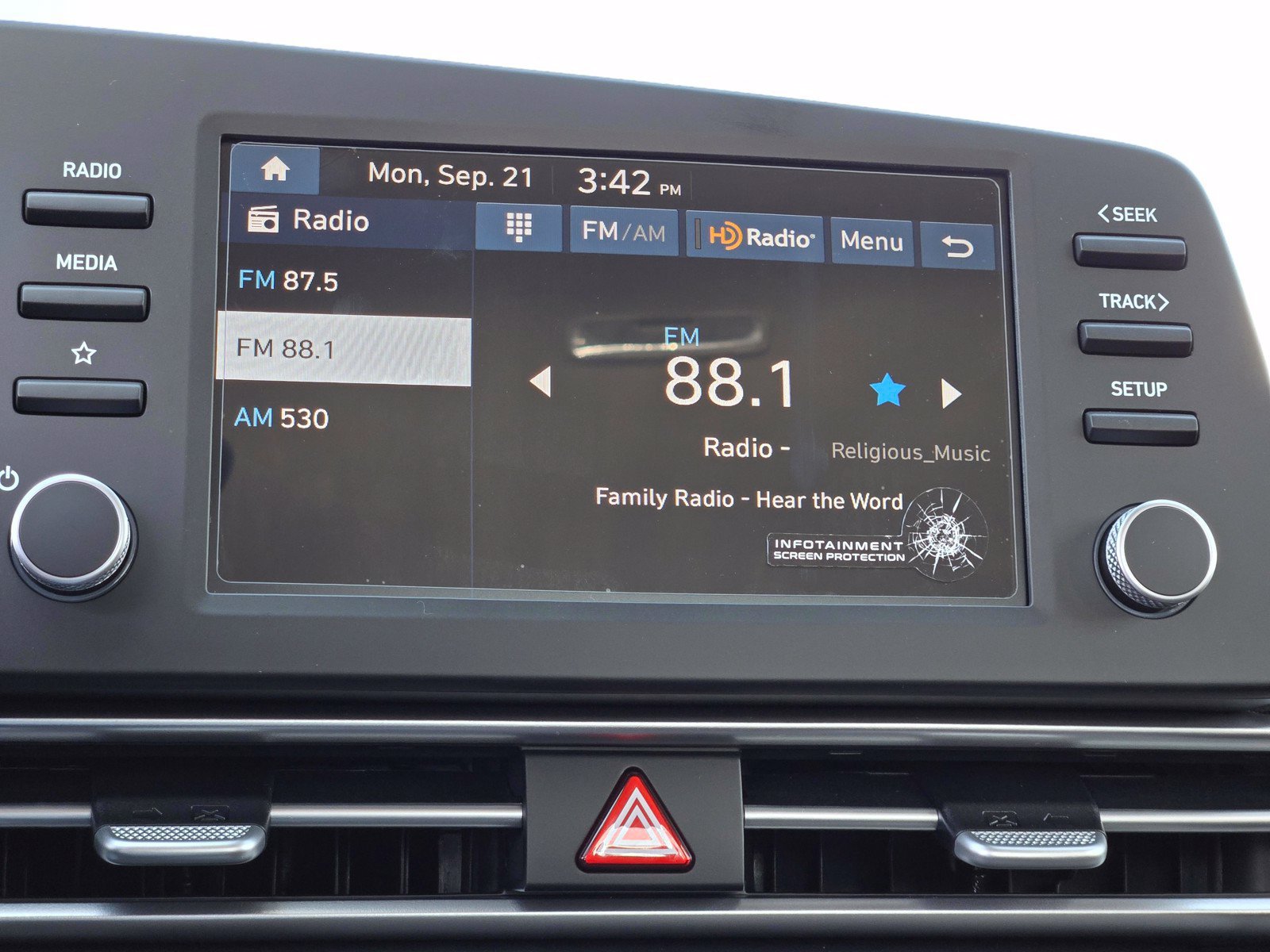 New 2026 Hyundai Elantra Hybrid FWD image 10