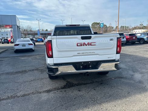 Used 2025 GMC Sierra 1500 SLT image 4