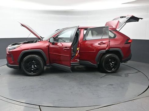 Used 2023 Toyota RAV4 LE AWD/4WD image 45