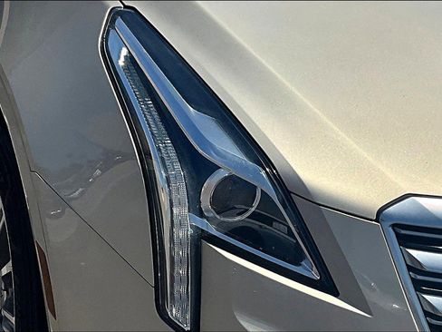 Used 2017 Cadillac XT5 Luxury w/ Driver Awareness Package image 26