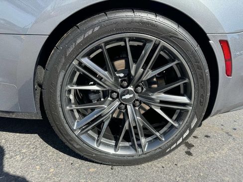 Used 2021 Chevrolet Camaro LT w/ RS Package image 15