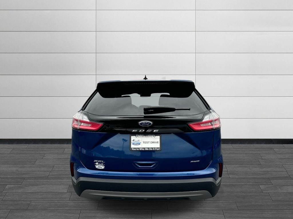 Used 2024 Ford Edge SEL AWD/4WD image 4