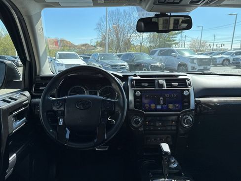 Used 2017 Toyota 4Runner Limited AWD/4WD image 21