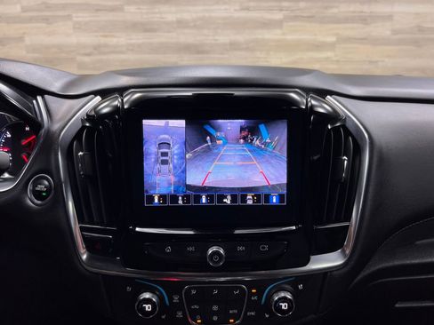 Used 2022 Chevrolet Traverse High Country image 12