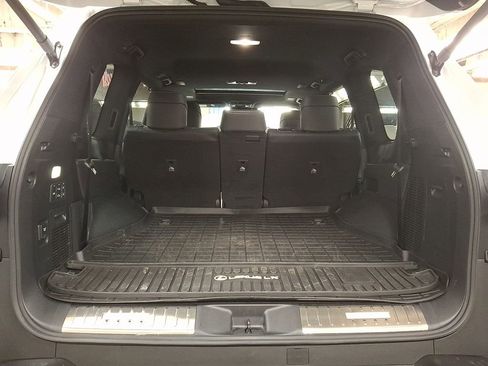 Used 2024 Lexus LX 600 4WD w/ Luxury Package image 27