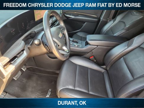 Used 2024 Cadillac XT4 Sport FWD image 8
