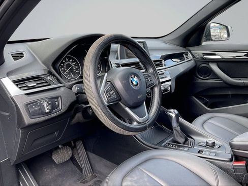 Used 2017 BMW X1 xDrive28i w/ Premium Package AWD/4WD image 14