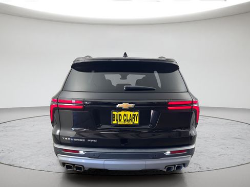 Used 2025 Chevrolet Traverse LT AWD/4WD image 4