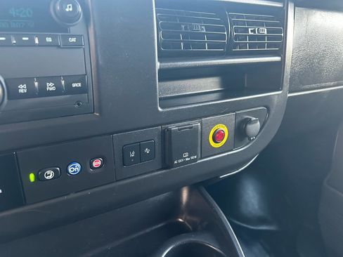 Used 2021 Chevrolet Express 2500 w/ Driver Convenience Package RWD image 16