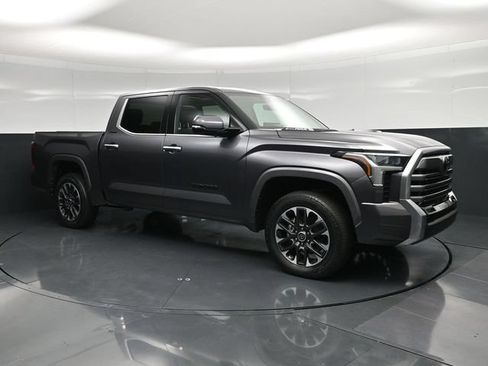 Used 2023 Toyota Tundra Limited AWD/4WD image 3