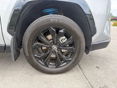 Used 2024 Toyota RAV4 XSE AWD/4WD image 10