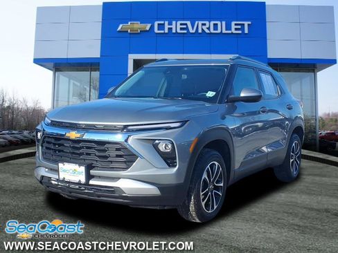 Certified 2024 Chevrolet TrailBlazer LT w/ LT Cold Weather Package image 3