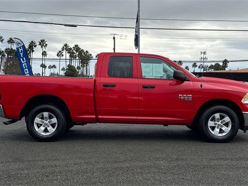 Used 2024 RAM 1500 Classic SLT image 3