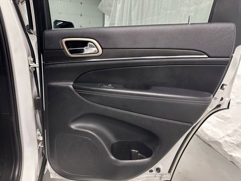 Used 2015 Jeep Grand Cherokee Limited AWD/4WD image 50