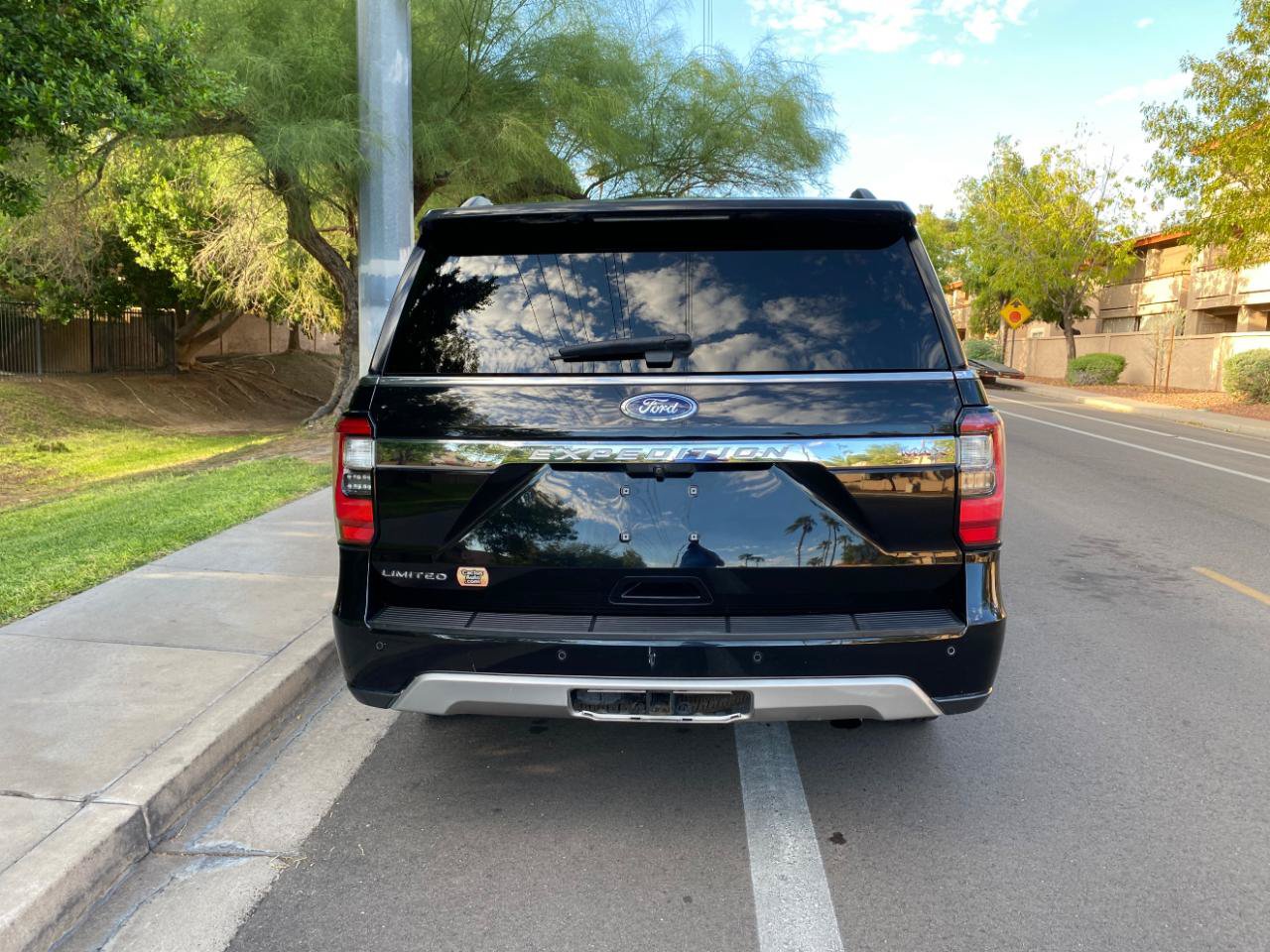 Used 2019 Ford Expedition Max Limited RWD image 9