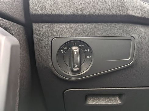 Used 2022 Volkswagen Tiguan SEL R-Line image 22