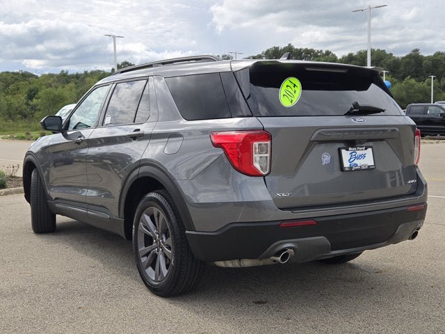 Used 2024 Ford Explorer XLT w/ Equipment Group 202A AWD/4WD image 13