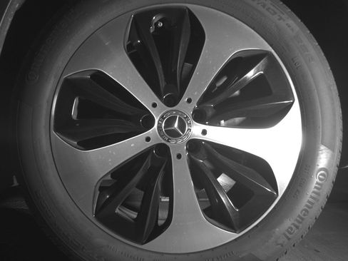 Used 2025 Mercedes-Benz GLB 250 4MATIC image 14