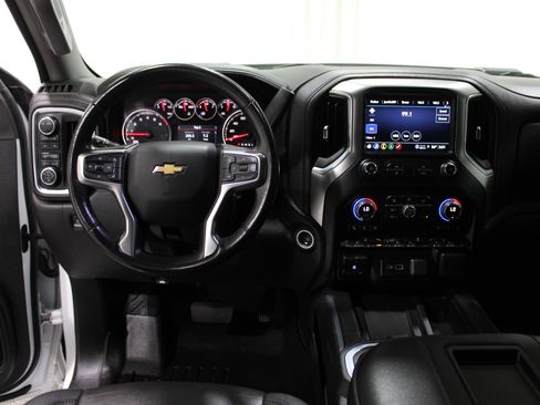 Used 2022 Chevrolet Silverado 2500 LTZ w/ LTZ Plus Package image 2