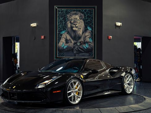 Used 2016 Ferrari 488 Spider RWD image 7