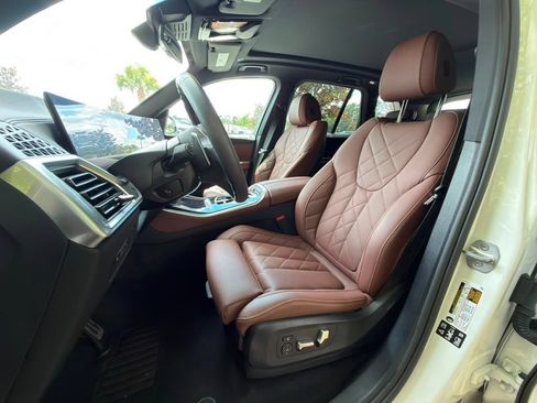 Used 2026 BMW X5 xDrive40i w/ M Sport Package AWD/4WD image 12
