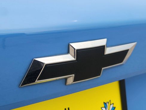 Used 2024 Chevrolet Trax RS w/ Sunroof Package FWD image 31