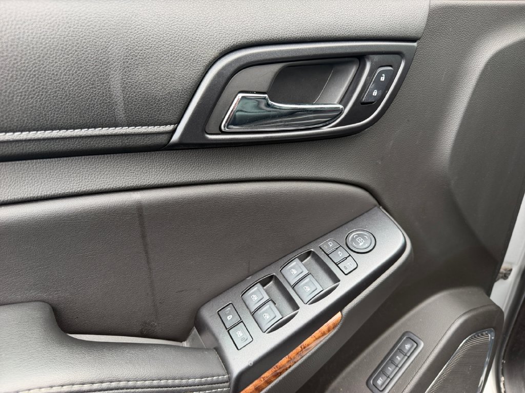 Used 2018 Chevrolet Tahoe Premier AWD/4WD image 25