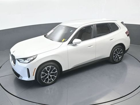 Used 2025 BMW X3 xDrive30i w/ M Sport Package image 52