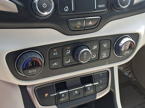 Used 2023 GMC Terrain Denali w/ Denali Premium Package AWD/4WD image 16