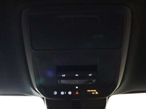 New 2026 Chevrolet Traverse Z71 w/ Enhanced Driving Package AWD/4WD image 29