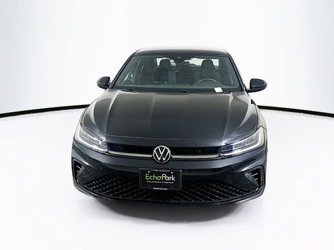 Used 2025 Volkswagen Jetta Sport FWD image 2