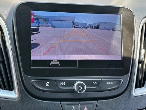 Used 2024 Chevrolet Malibu LT FWD image 24