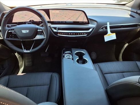 New 2026 Cadillac Lyriq Luxury RWD image 11