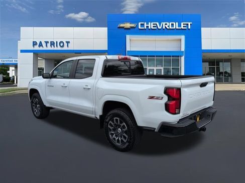 Used 2023 Chevrolet Colorado Z71 w/ Z71 Convenience Package 2 AWD/4WD image 8
