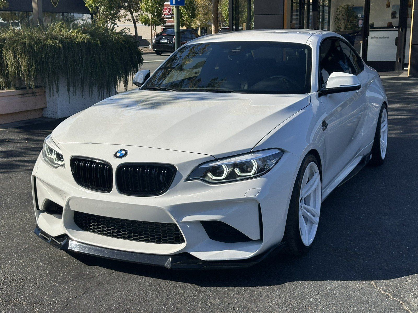 Used 2018 BMW M2 RWD image 4