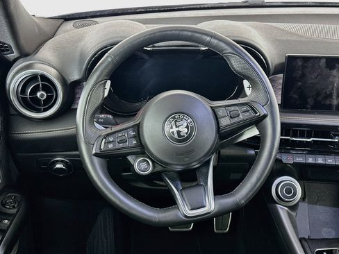 Used 2025 Alfa Romeo Tonale w/ Premium Package AWD/4WD image 18