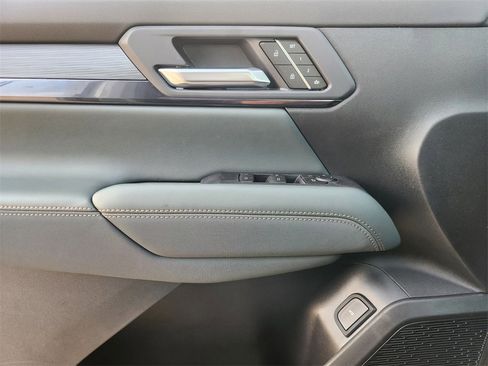 New 2026 GMC Terrain AT4 w/ Convenience Package III image 15