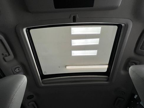 Used 2017 Toyota Sienna Limited Premium AWD/4WD image 29