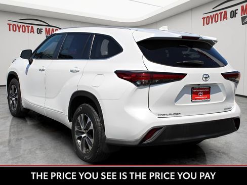 Used 2023 Toyota Highlander XLE AWD/4WD image 4