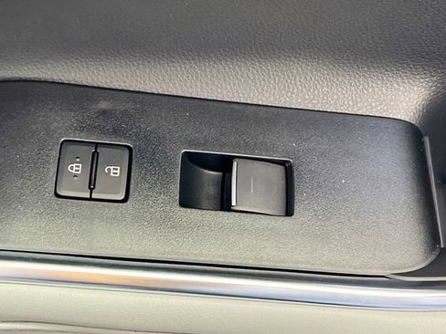 New 2026 Toyota Highlander Limited image 28