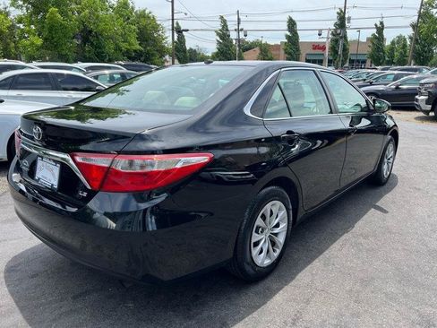 Used 2017 Toyota Camry LE w/ Moonroof Package FWD image 6