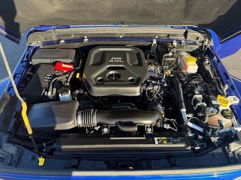 Used 2020 Jeep Wrangler Unlimited Sahara w/ Uconnect 4C Nav & Sound Group image 7