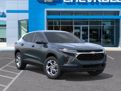 New 2026 Chevrolet Trax LS w/ LS Convenience Package FWD image 7