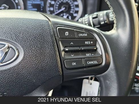 Used 2021 Hyundai Venue SEL FWD image 18
