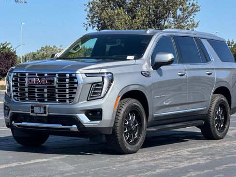 Used 2026 GMC Yukon Denali AWD/4WD image 8