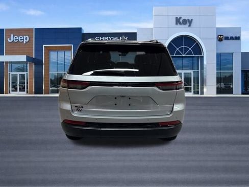 New 2025 Jeep Grand Cherokee Limited AWD/4WD image 5