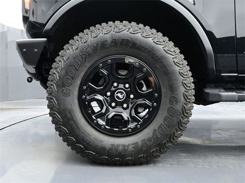 Used 2022 Ford Bronco Wildtrak image 6